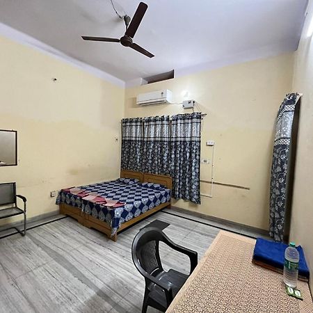 Vishwa Deva Homestay Varanasi Exterior foto