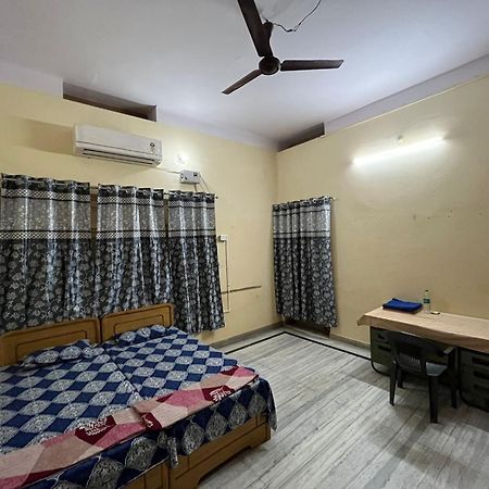 Vishwa Deva Homestay Varanasi Exterior foto