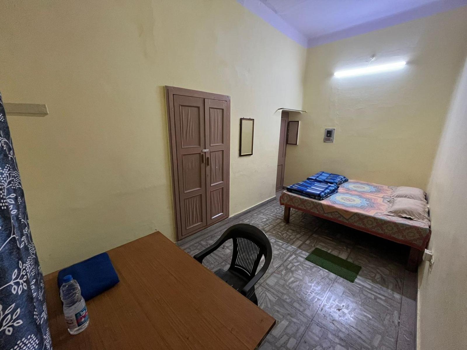 Vishwa Deva Homestay Varanasi Exterior foto