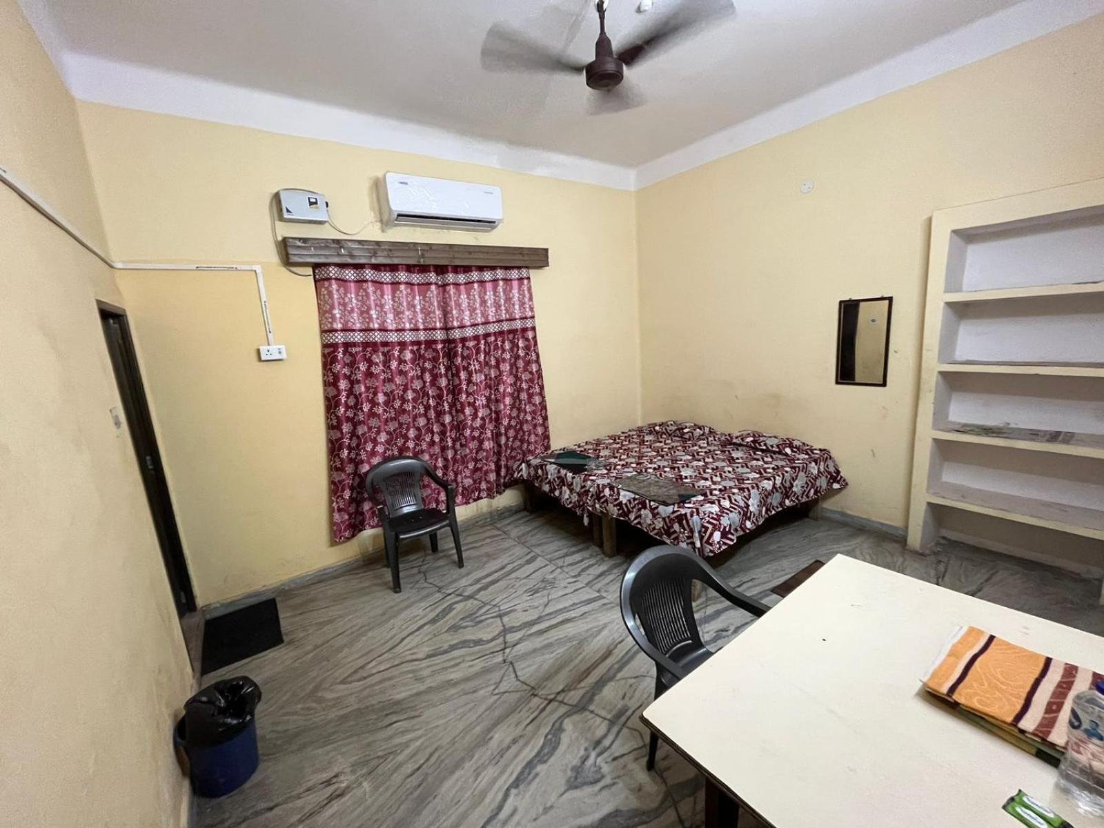 Vishwa Deva Homestay Varanasi Exterior foto