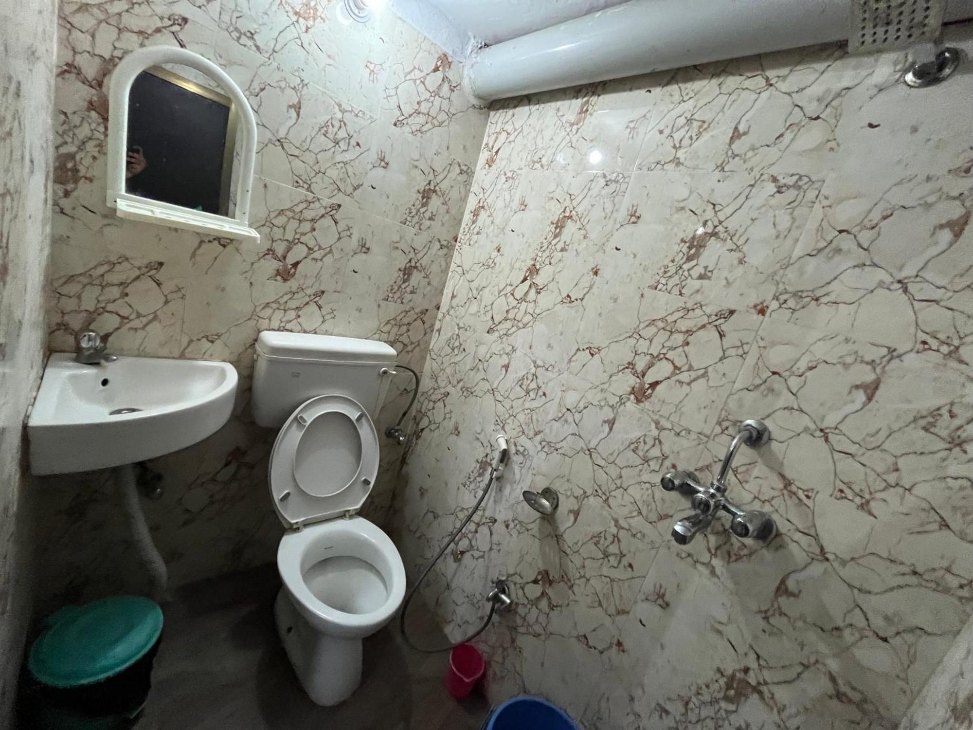 Vishwa Deva Homestay Varanasi Exterior foto